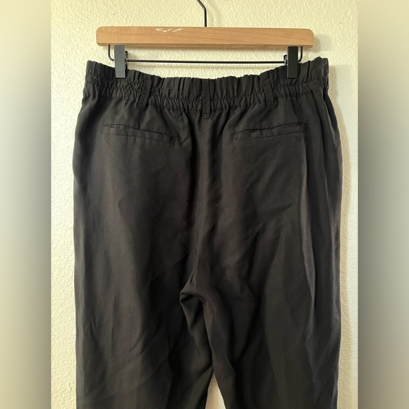 Sundance Tencel Silky Joggers size Petite 12 Black - Picture 5 of 5